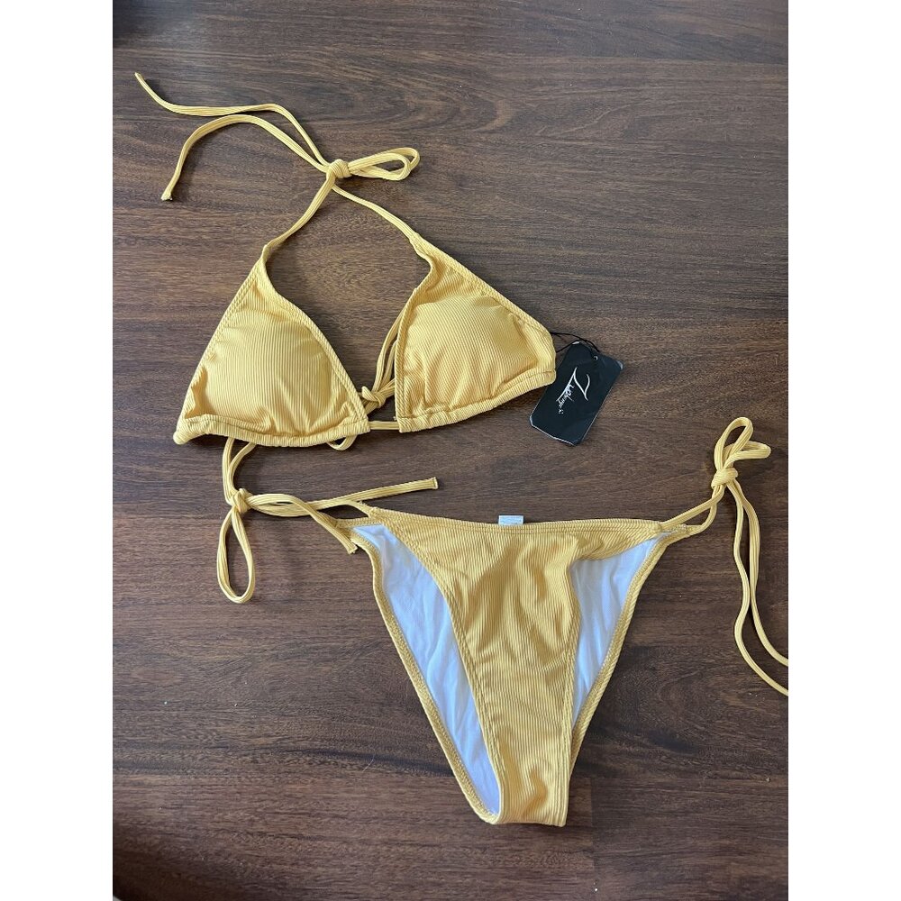 NWT Yellow Ribbed Bikini Set Medium Tie Triangle Top & Side Tie Bottoms Swimwear